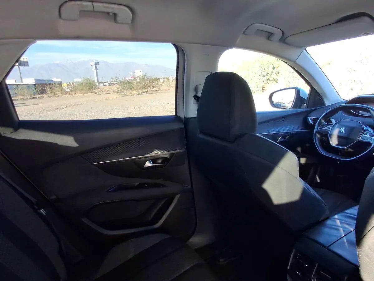 Peugeot 3008 1.5 Active Bluehdi 4x2 130 Mt6 5p año 2019
