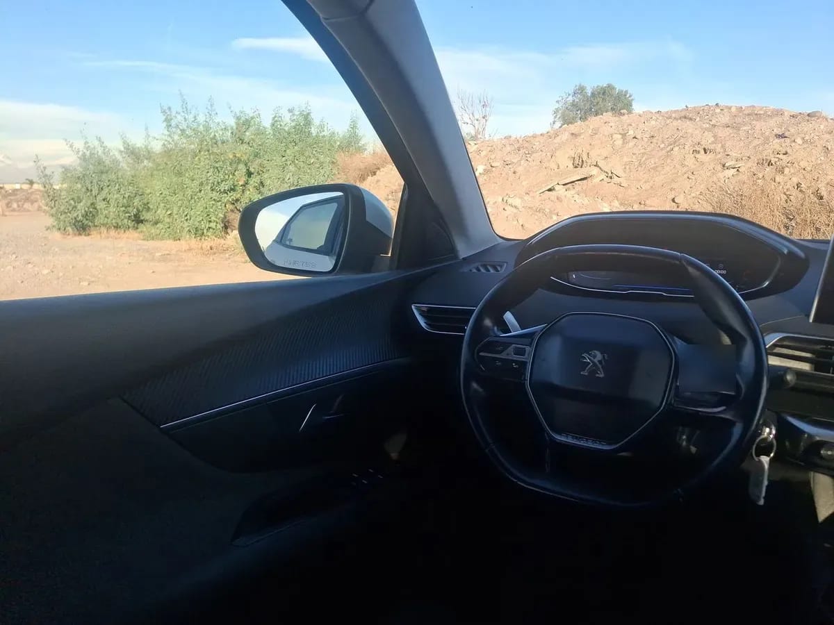 Peugeot 3008 1.5 Active Bluehdi 4x2 130 Mt6 5p año 2019