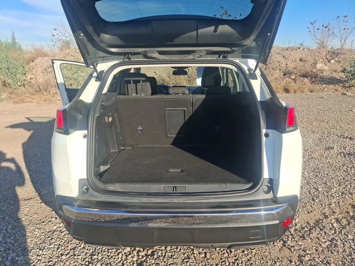 Peugeot 3008 1.5 Active Bluehdi 4x2 130 Mt6 5p año 2019