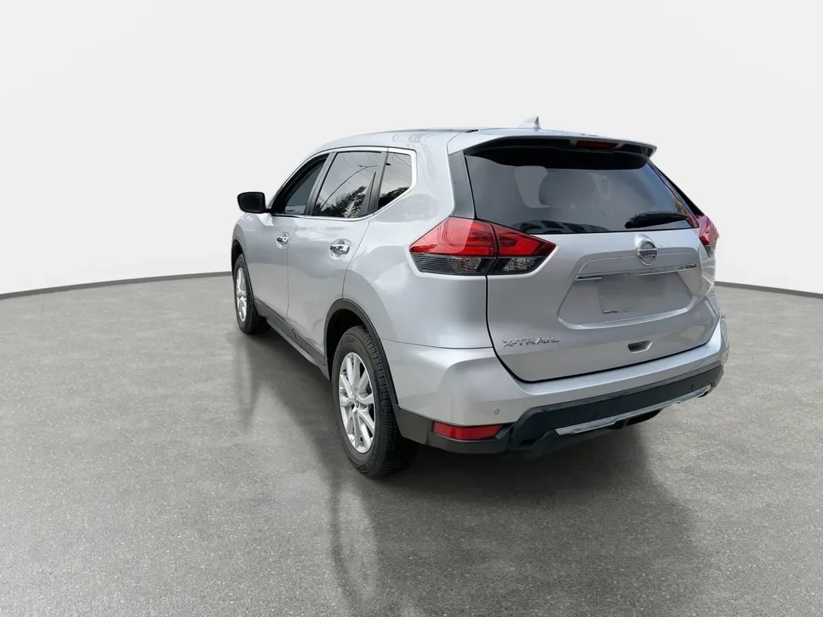 Nissan X-Trail 2.5 Sense 4x2 2row Cvt At 5p año 2023