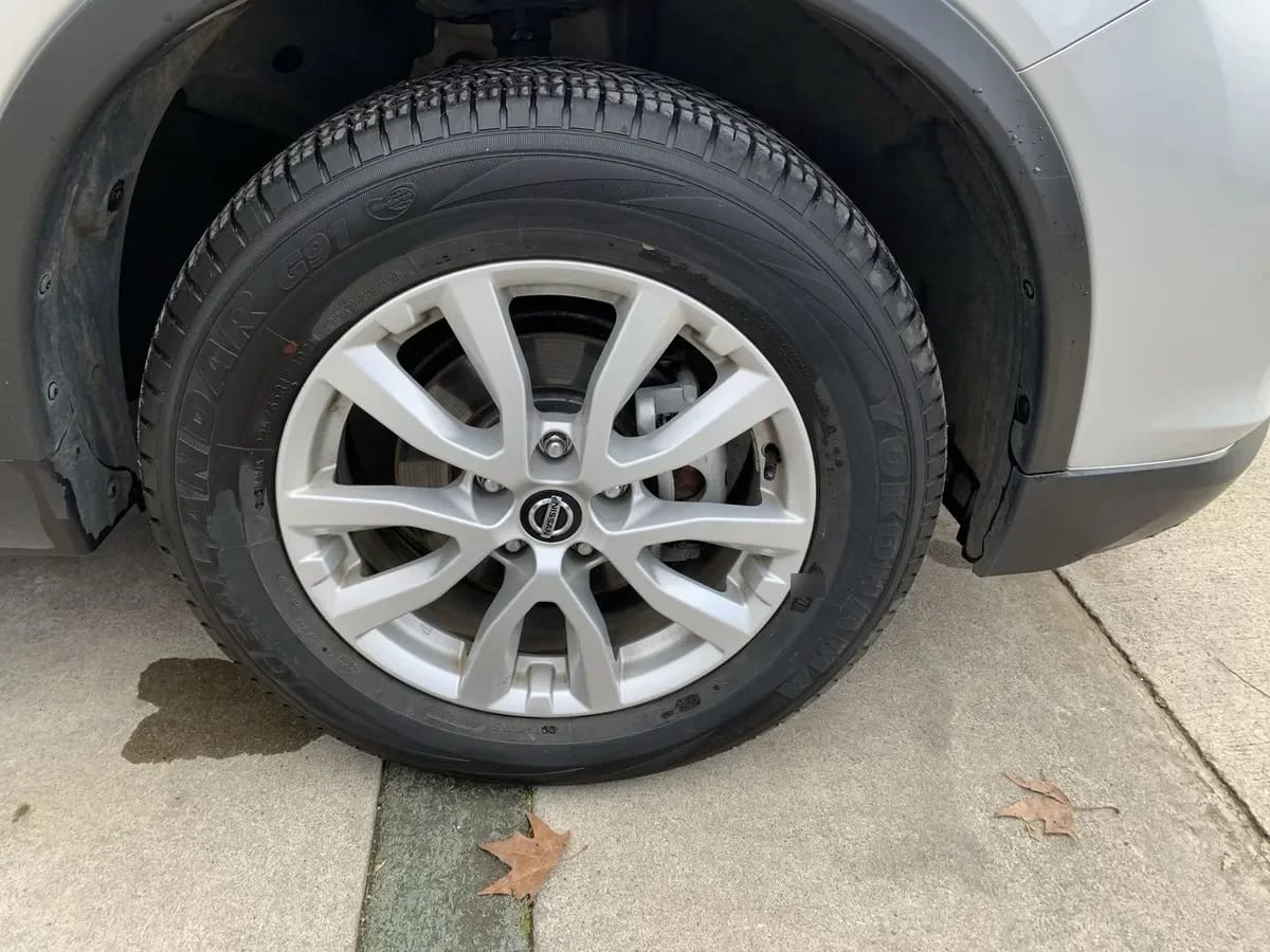 Nissan X-Trail 2.5 Sense 4x2 2row Cvt At 5p año 2023