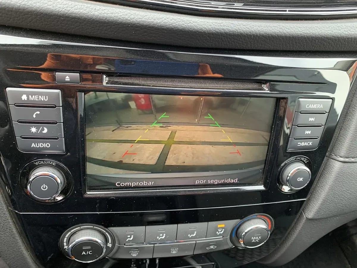 Nissan X-Trail 2.5 Sense 4x2 2row Cvt At 5p año 2023