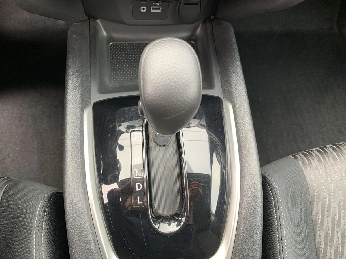 Nissan X-Trail 2.5 Sense 4x2 2row Cvt At 5p año 2023
