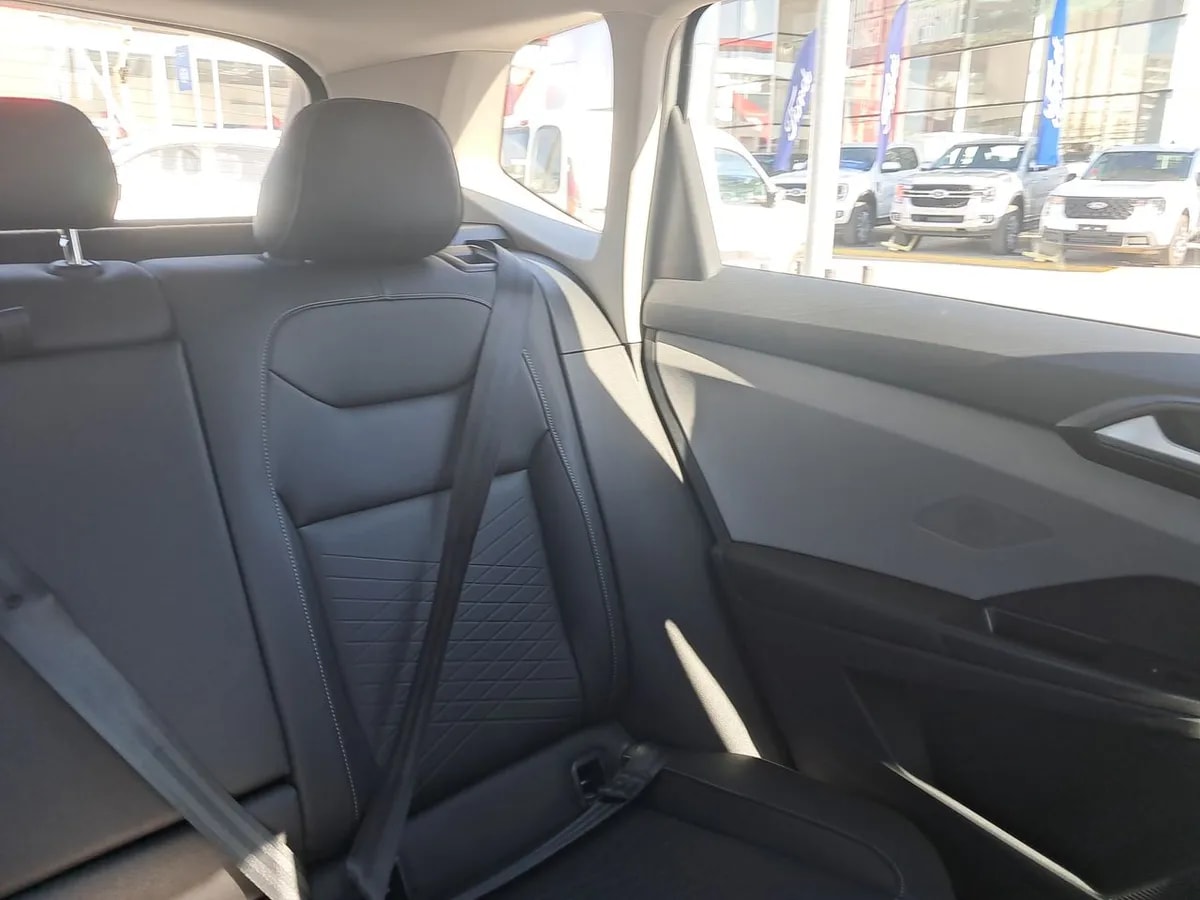 Volkswagen Taos 1.4 Tsi Comfortline 4x2 At 5p año 2026