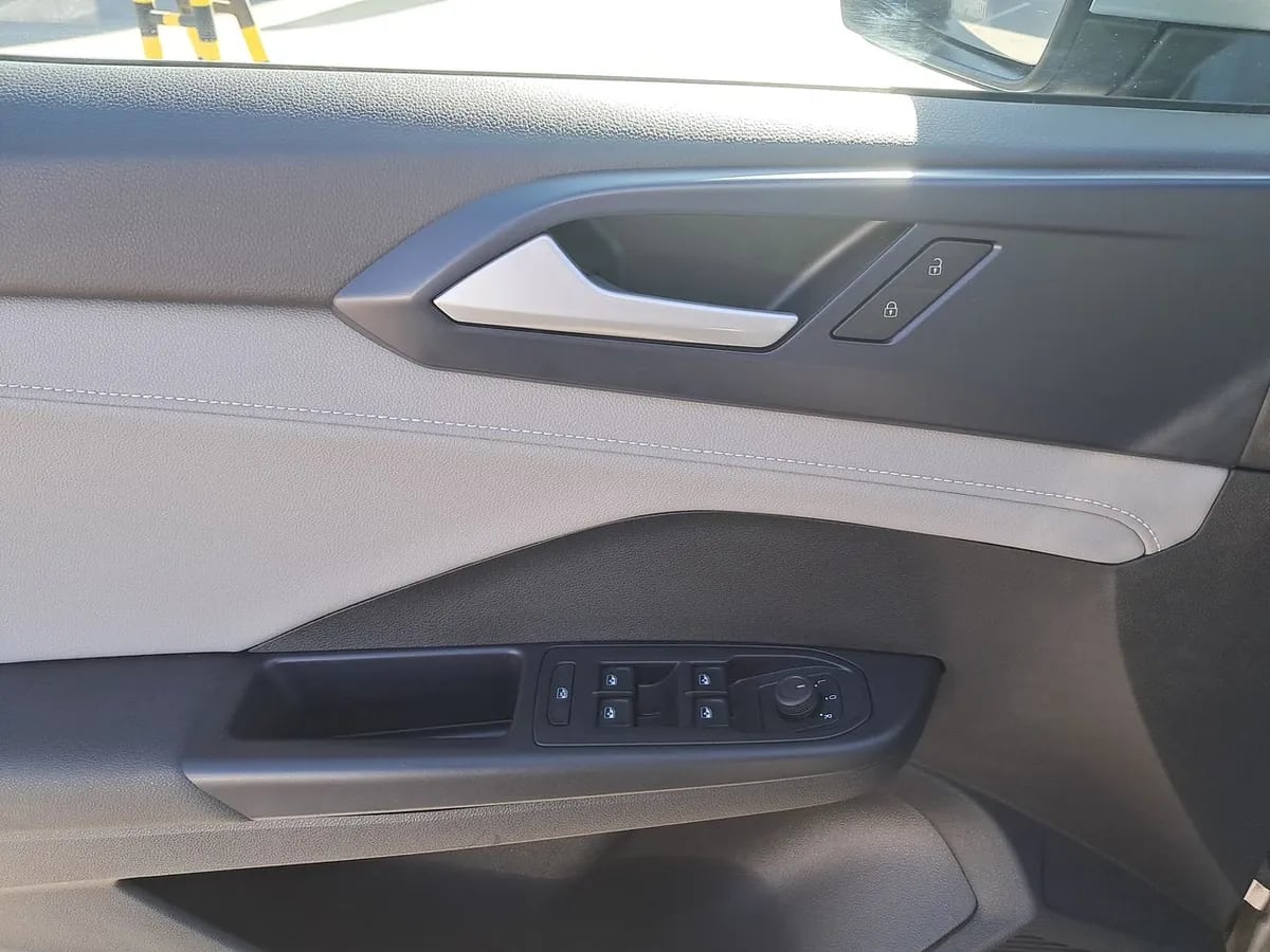 Volkswagen Taos 1.4 Tsi Comfortline 4x2 At 5p año 2026