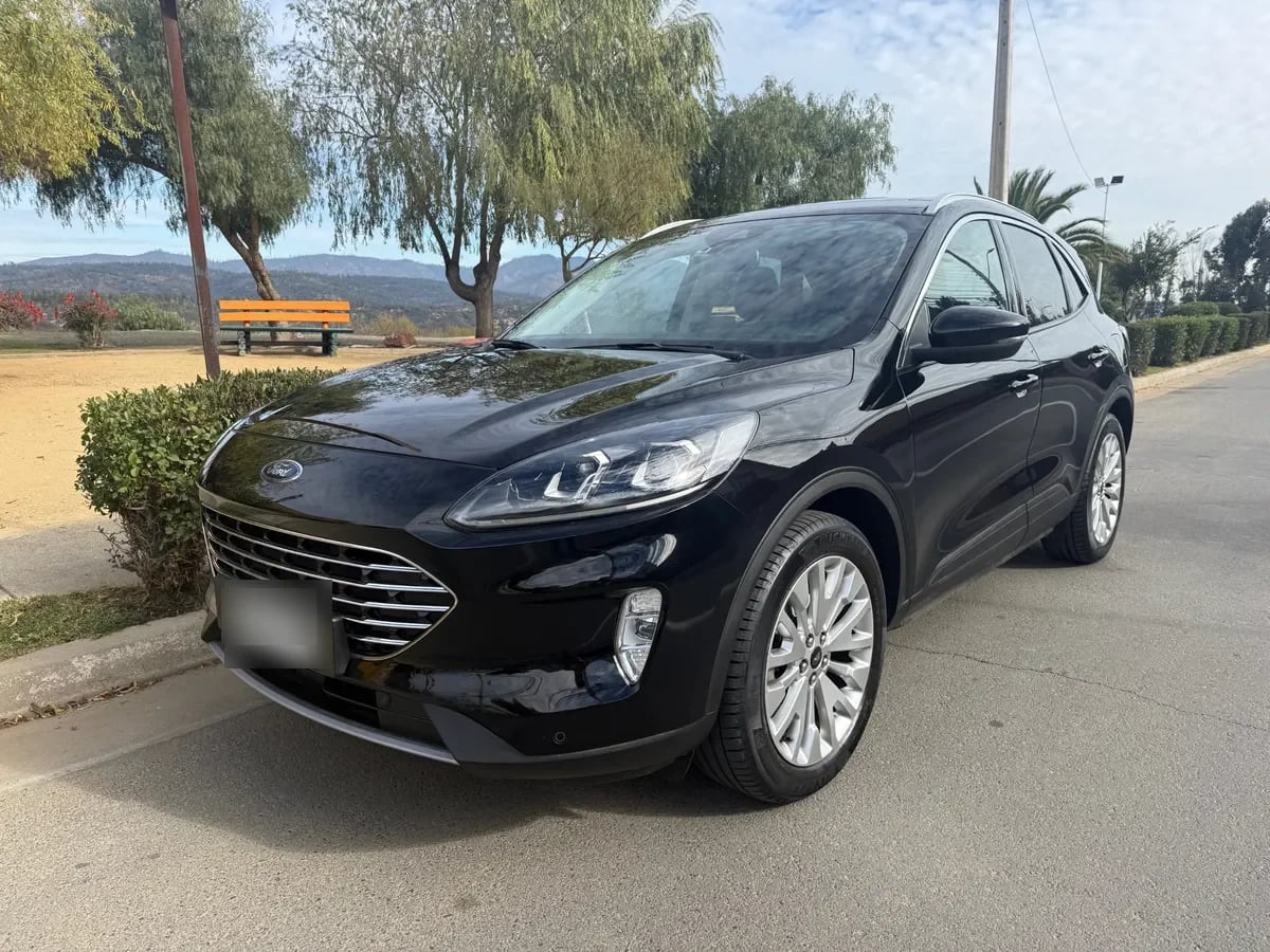 FORD ESCAPE 2.0 Titanium Ecoboost At 4x4 año 2021