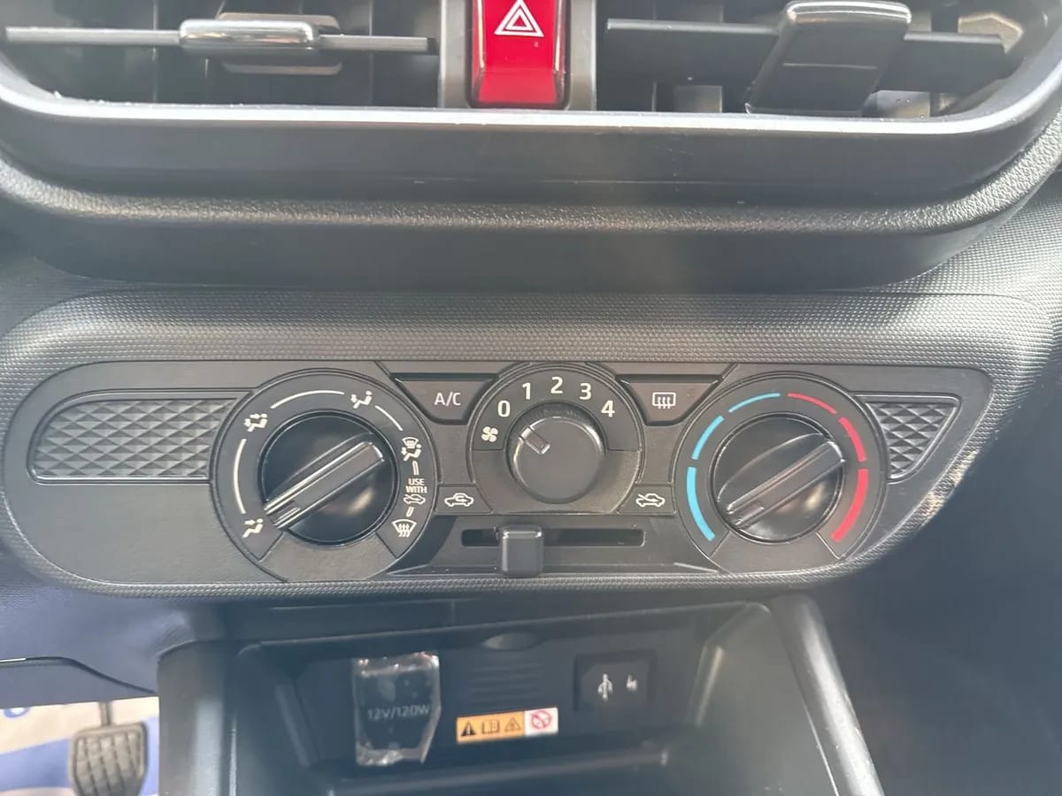 Toyota Raize 1.2 I 4x2 Mt 5p año 2023