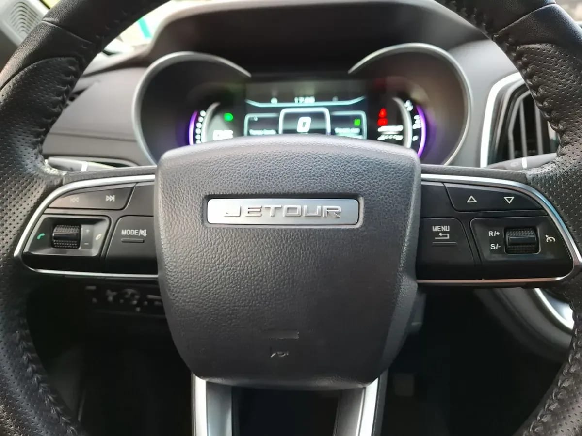 Jetour X70 1.5t Glx 4x2 At 5p año 2023