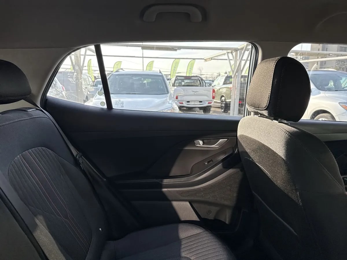 Hyundai Creta 1.5 Plus Su2i 4x2 At 5p año 2023