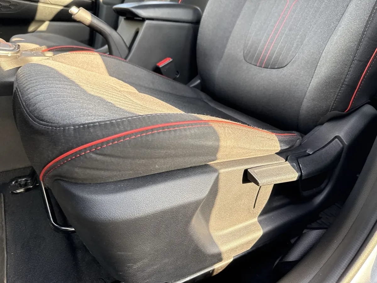 Hyundai Creta 1.5 Plus Su2i 4x2 At 5p año 2023