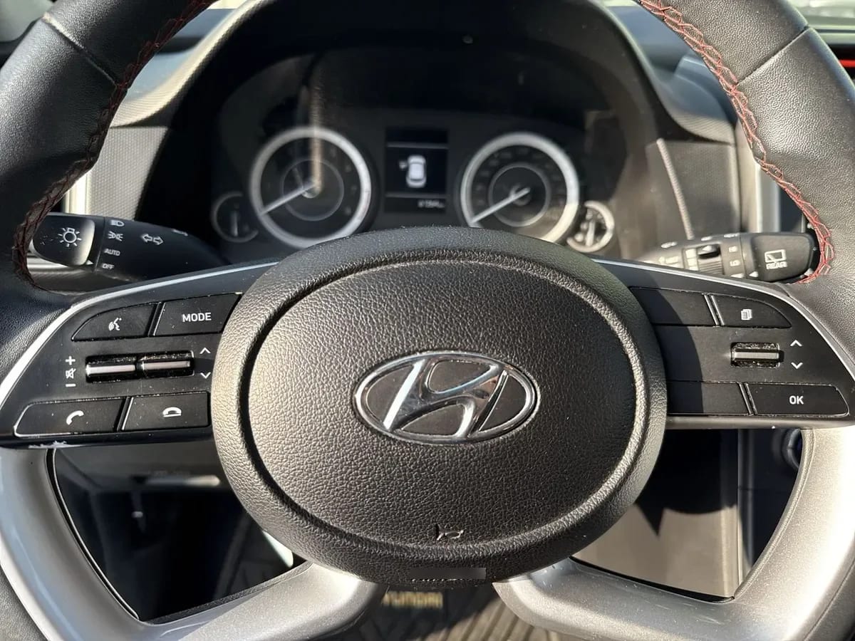 Hyundai Creta 1.5 Plus Su2i 4x2 At 5p año 2023