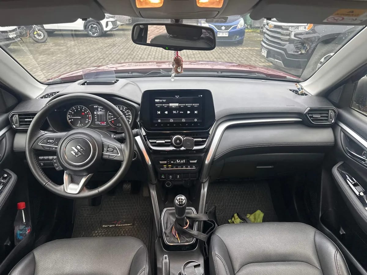 Suzuki Grand Vitara 1.5 Glx Hybrid 4x2 Mt 5p año 2023