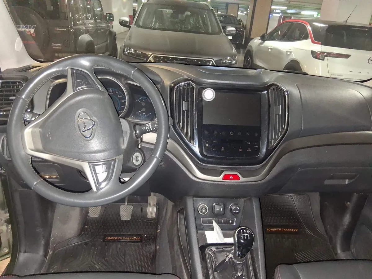 Changan Cx70 1.6 Luxury 4x2 Mt 5p año 2019