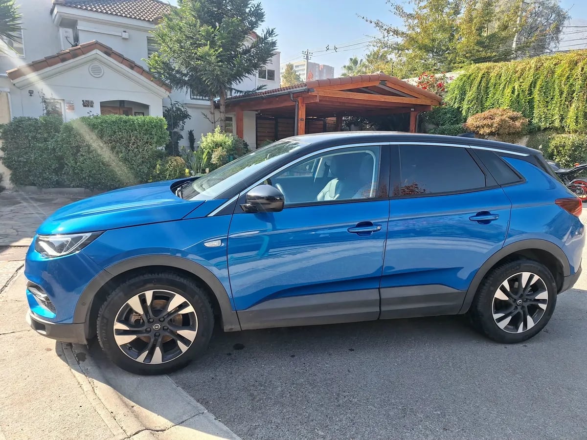 OPEL GRANDLAND X 1.6 Dynamic At año 2020