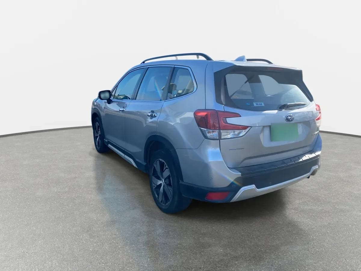 Subaru Forester 2.0i Limited Eyesight Awd At 5p año 2021