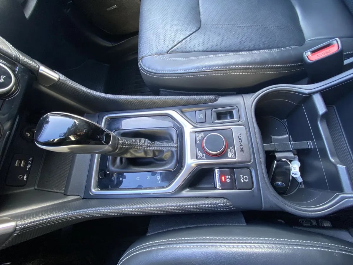 Subaru Forester 2.0i Limited Eyesight Awd At 5p año 2021