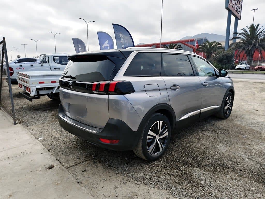 Peugeot 5008 Allure Pack año 2021
