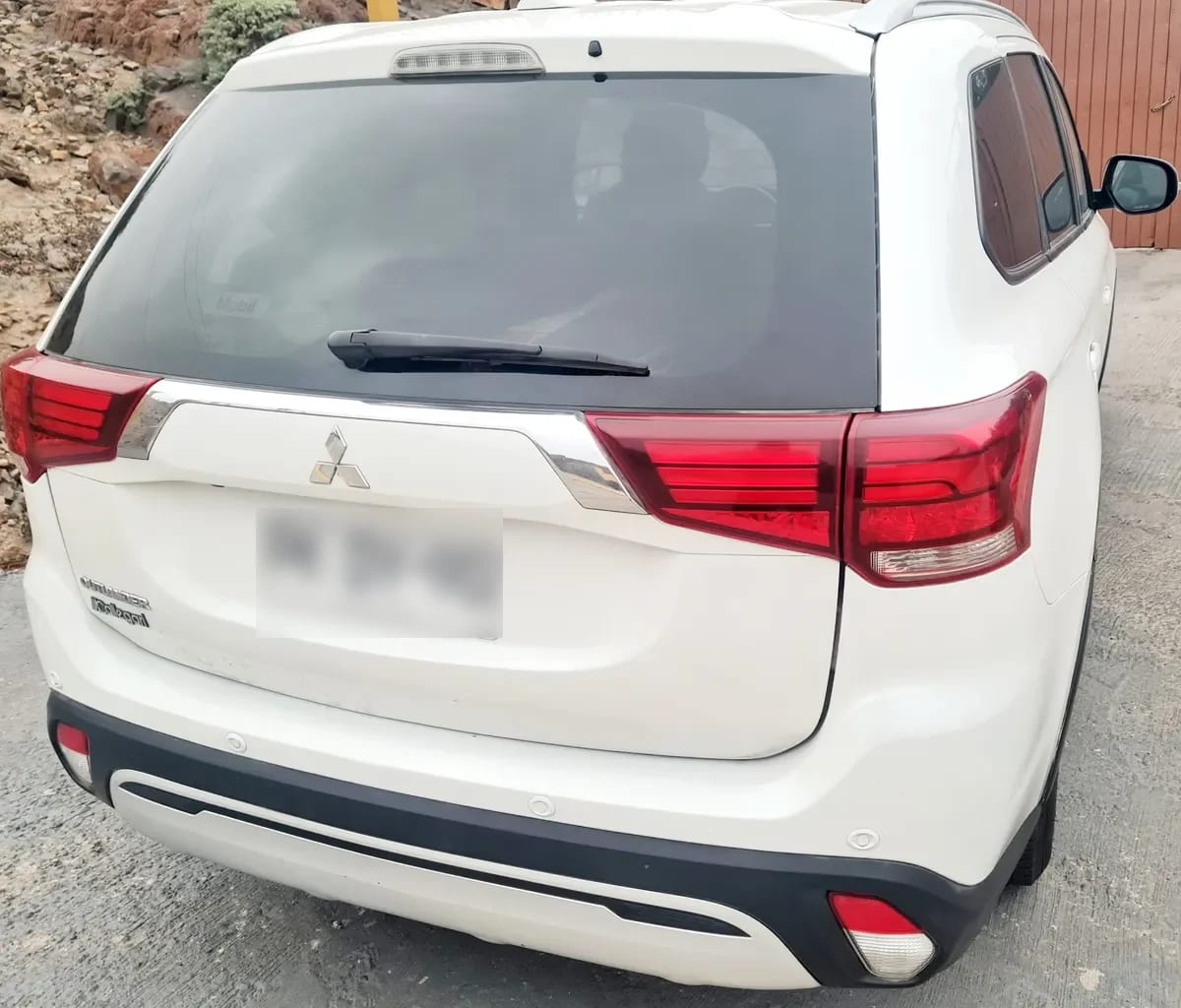 Mitsubishi Outlander 2.0 At 4x2 año 2021