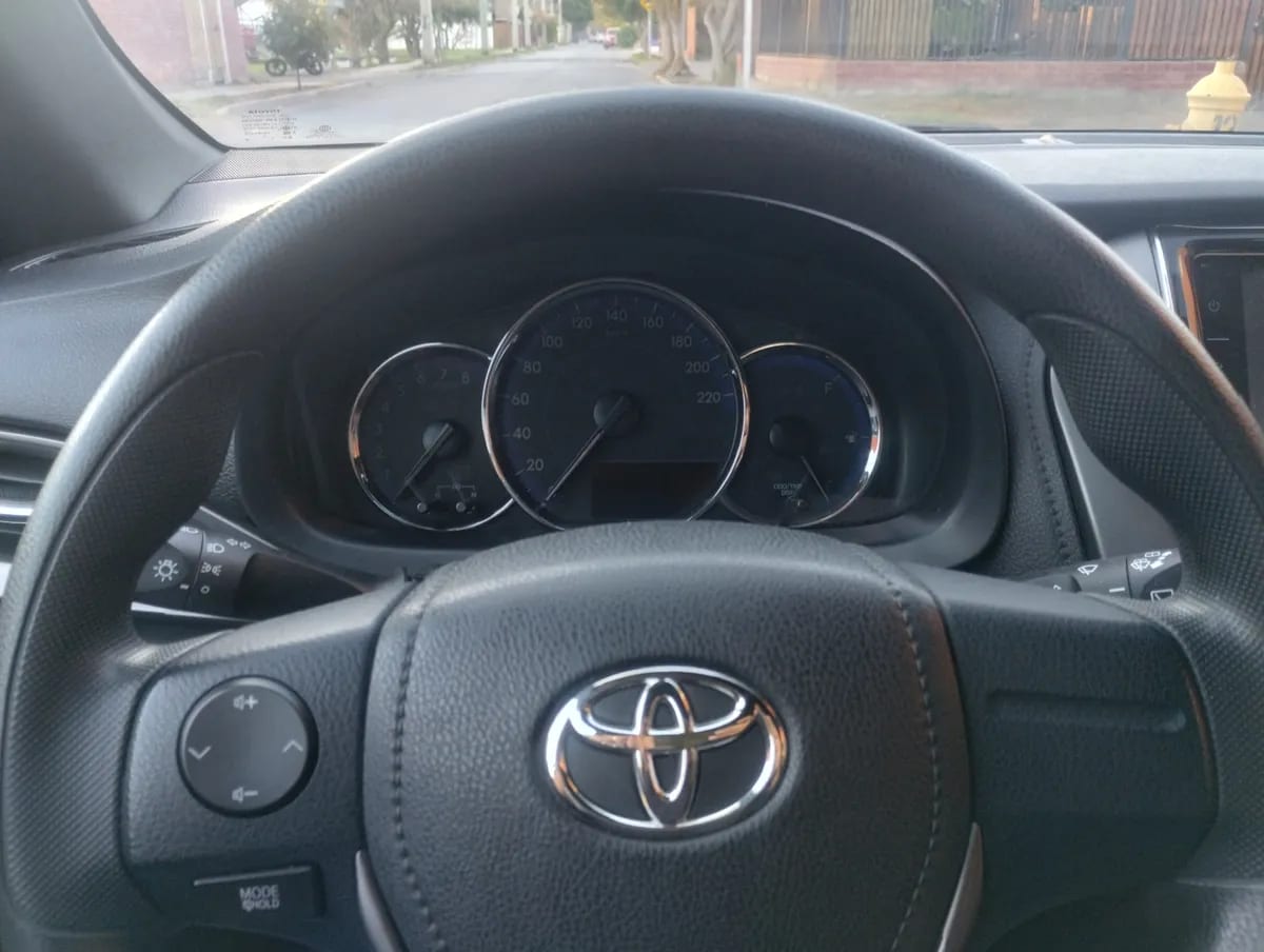 Toyota Yaris 1.5 Sport Mt año 2023