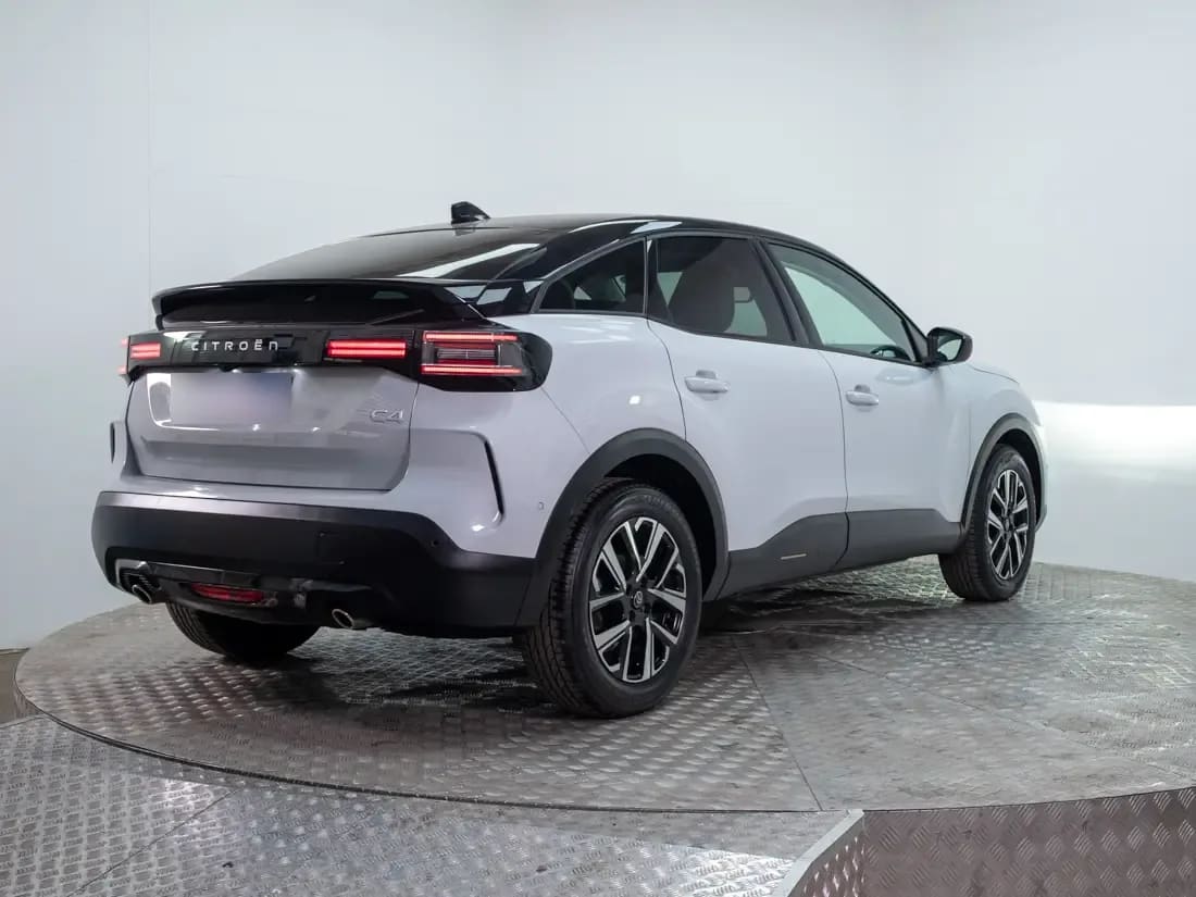 Citroen C4 C4 Max Hybrid 136hp At año 2026