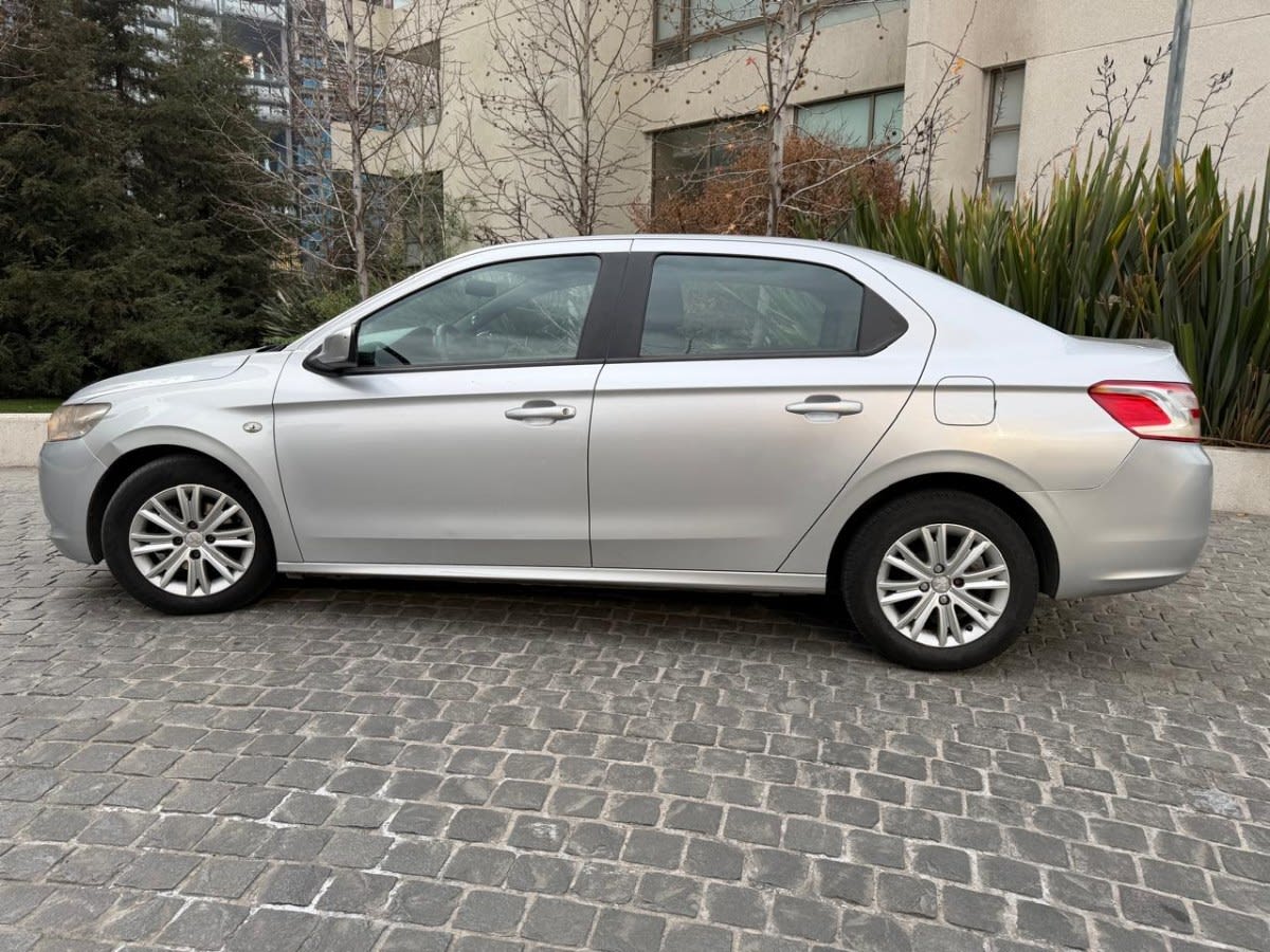Peugeot 301 Active 1.6 año 2017