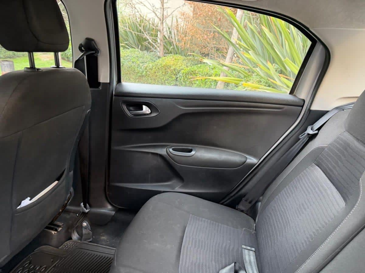 Peugeot 301 Active 1.6 año 2017
