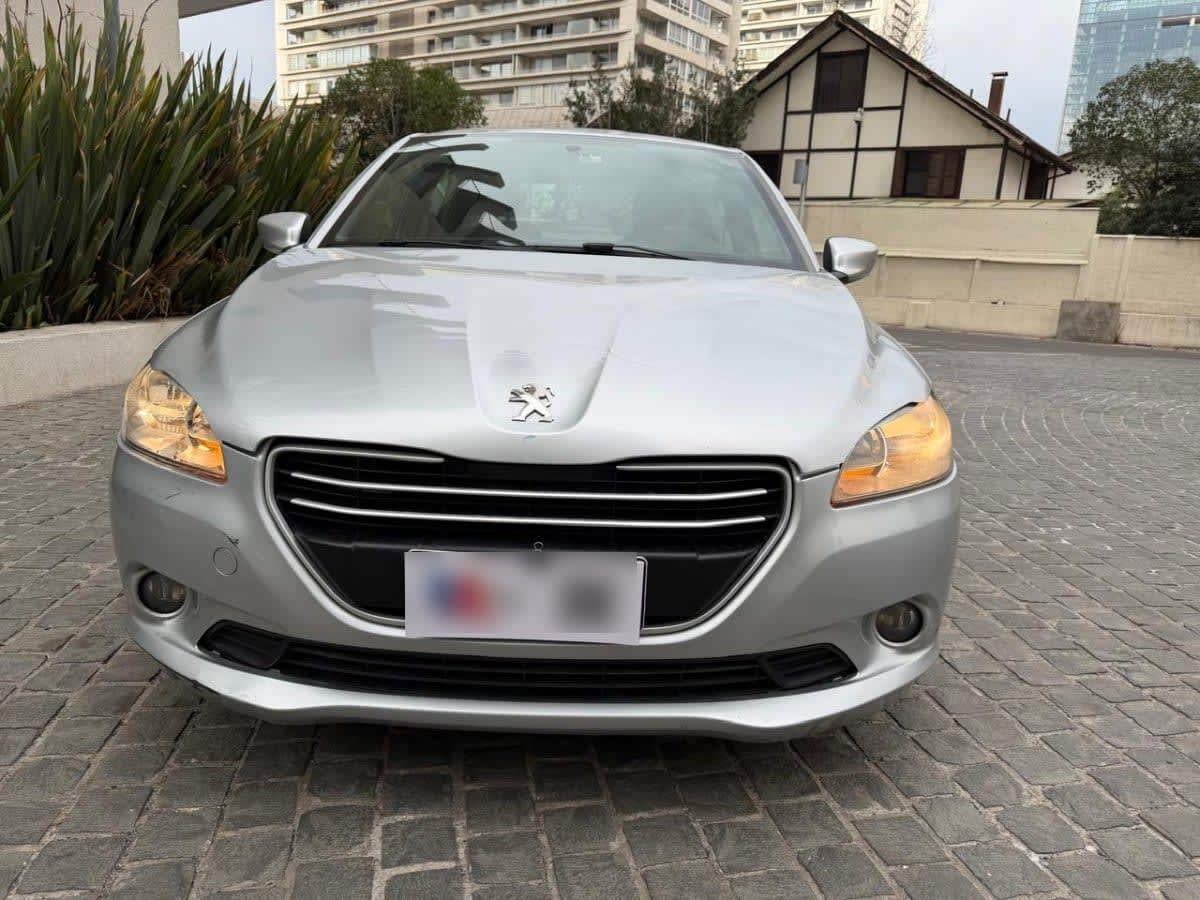 Peugeot 301 Active 1.6 año 2017