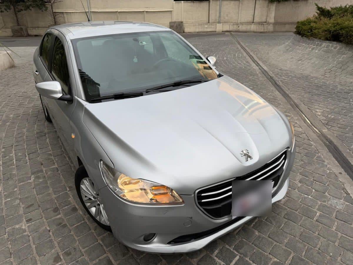 Peugeot 301 Active 1.6 año 2017