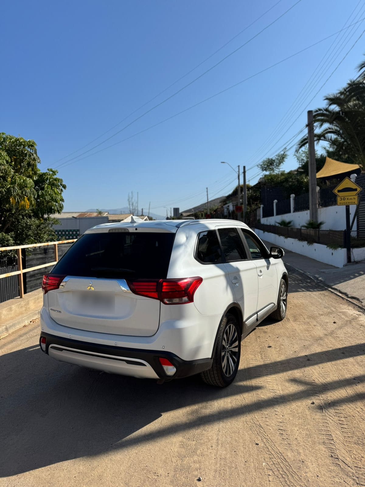 Mitsubishi Outlander 2.0 Mt 4x2 año 2023