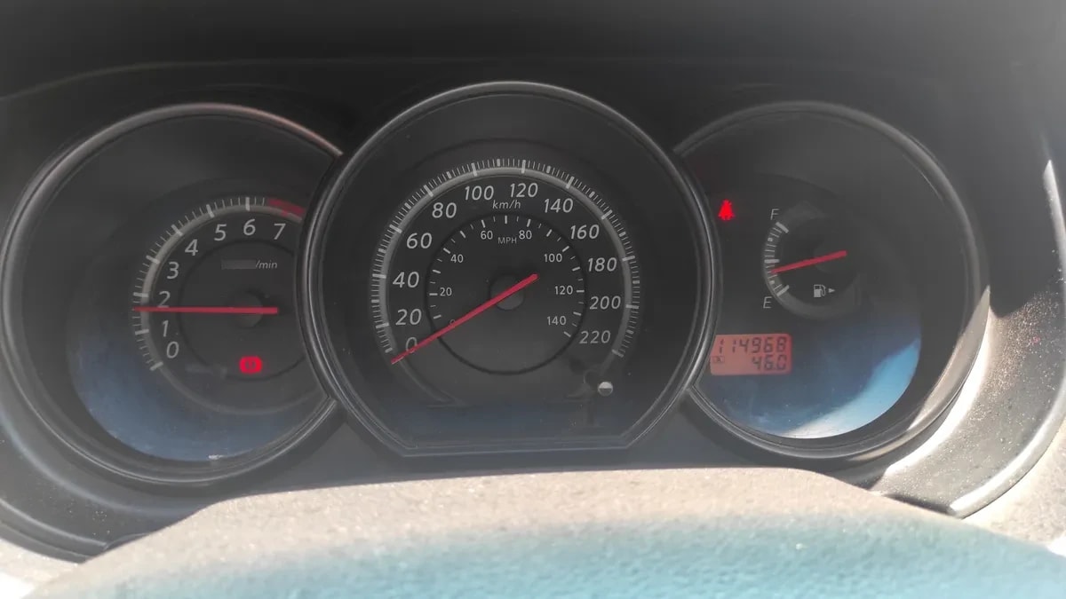 NISSAN TIIDA 1.6 Sedan S Ac Mt año 2014