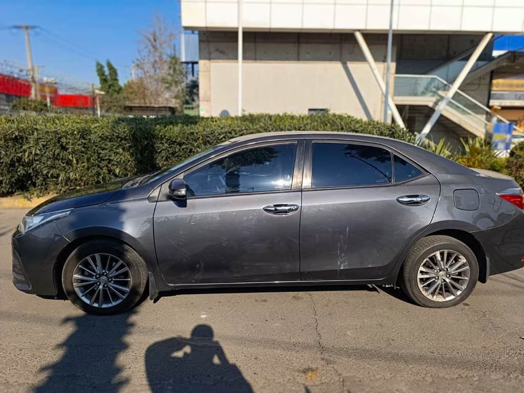 Toyota Corolla Xli año 2015