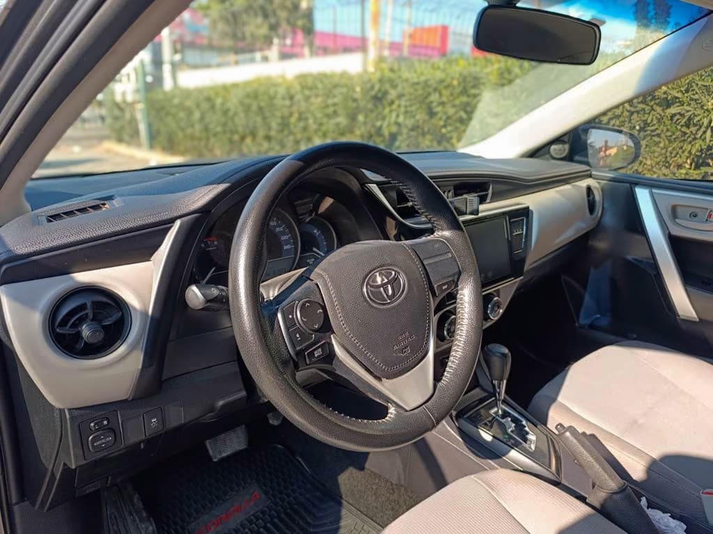 Toyota Corolla Xli año 2015