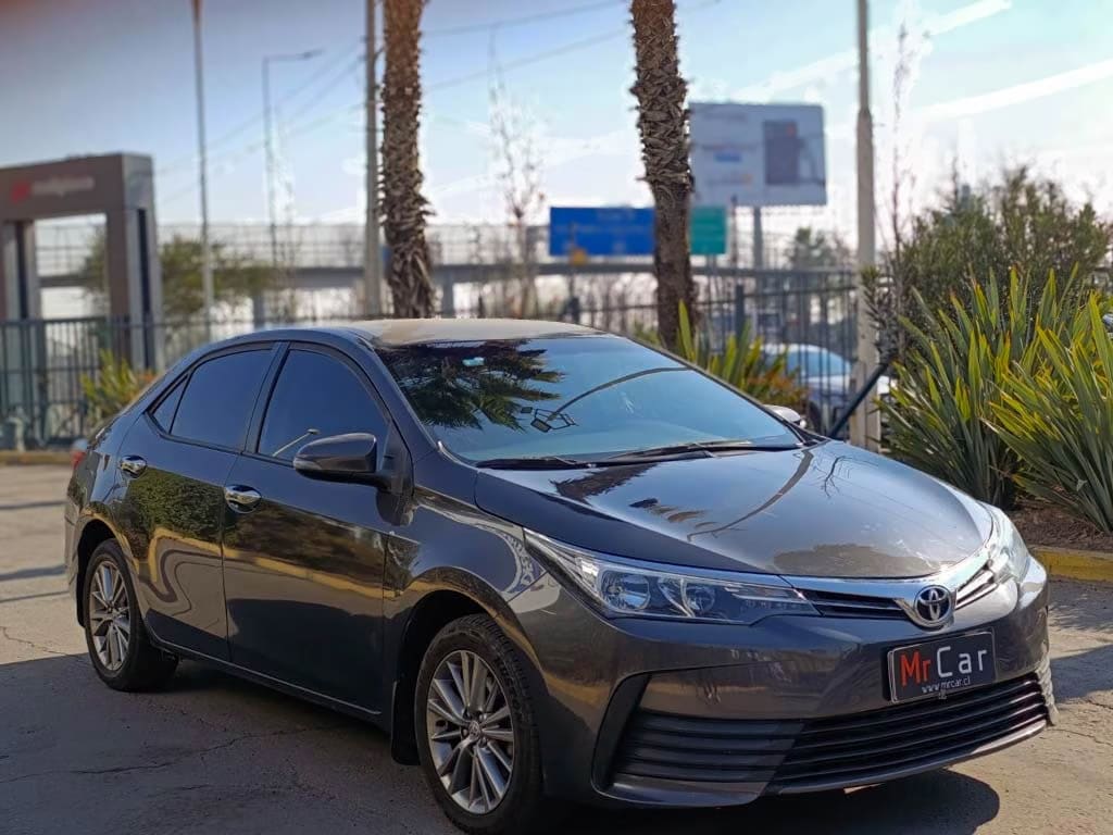 Toyota Corolla Xli año 2015