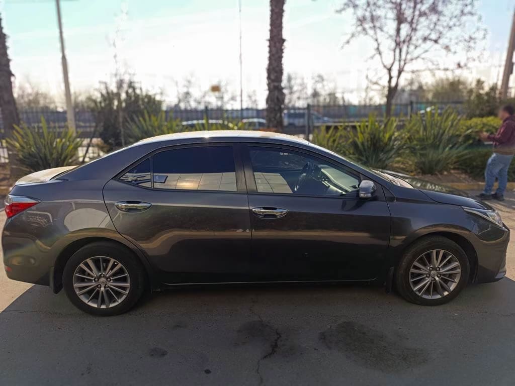 Toyota Corolla Xli año 2015