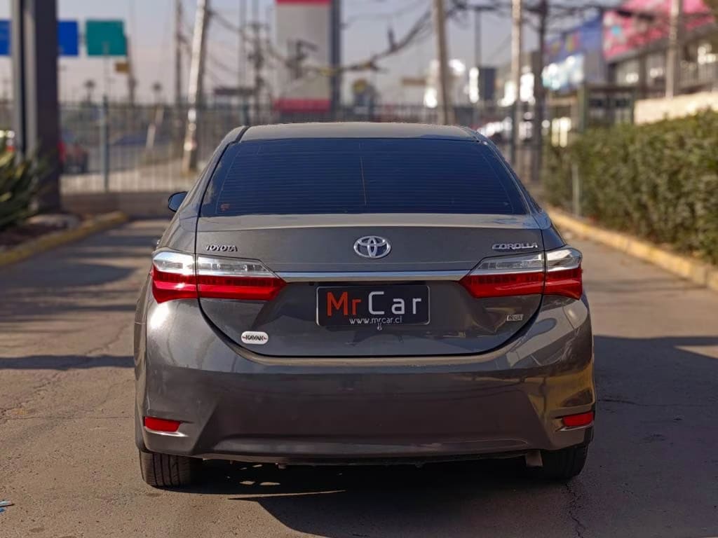 Toyota Corolla Xli año 2015