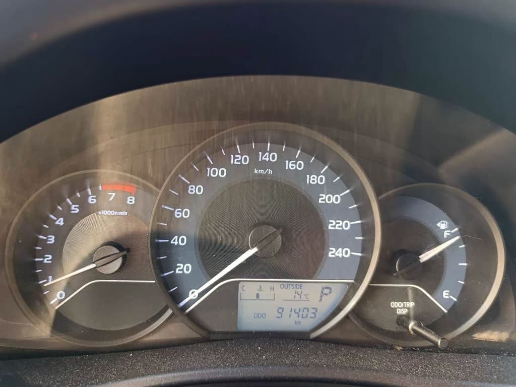 Toyota Corolla Xli año 2015