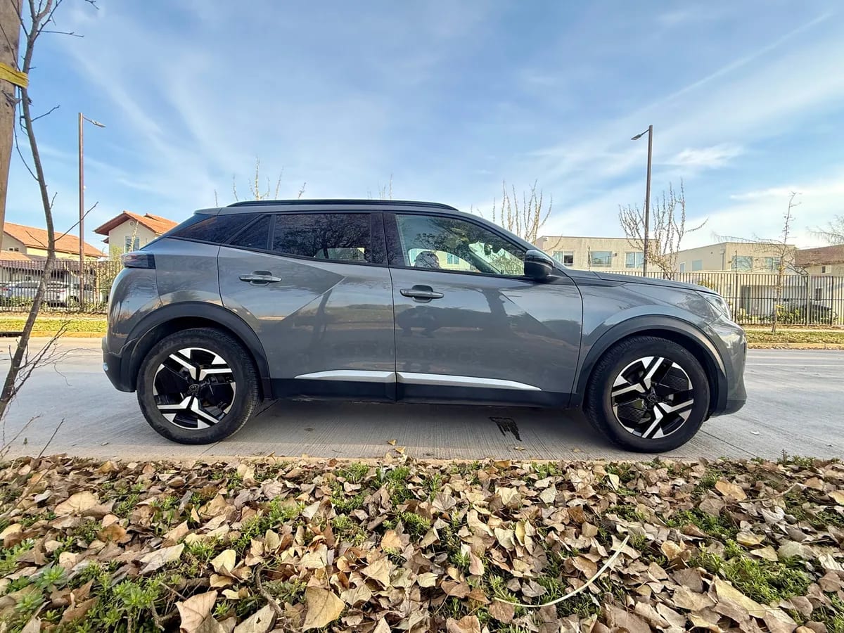 Peugeot 2008 1.2 Active Pack Puretech 130 Mt año 2024