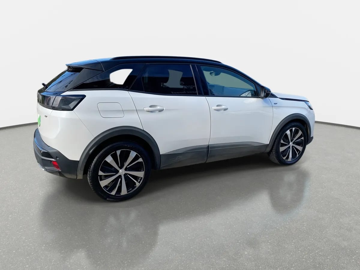Peugeot 3008 1.5 Gt Black Pack Bluehdi 130 4x2 Eat8 5p año 2024