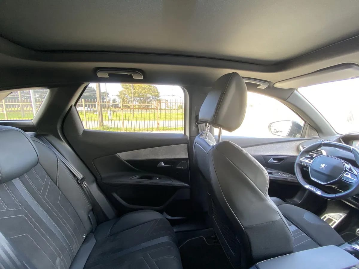 Peugeot 3008 1.5 Gt Black Pack Bluehdi 130 4x2 Eat8 5p año 2024