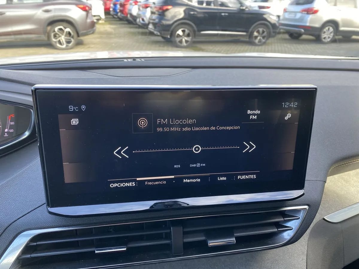 Peugeot 3008 1.5 Gt Black Pack Bluehdi 130 4x2 Eat8 5p año 2024