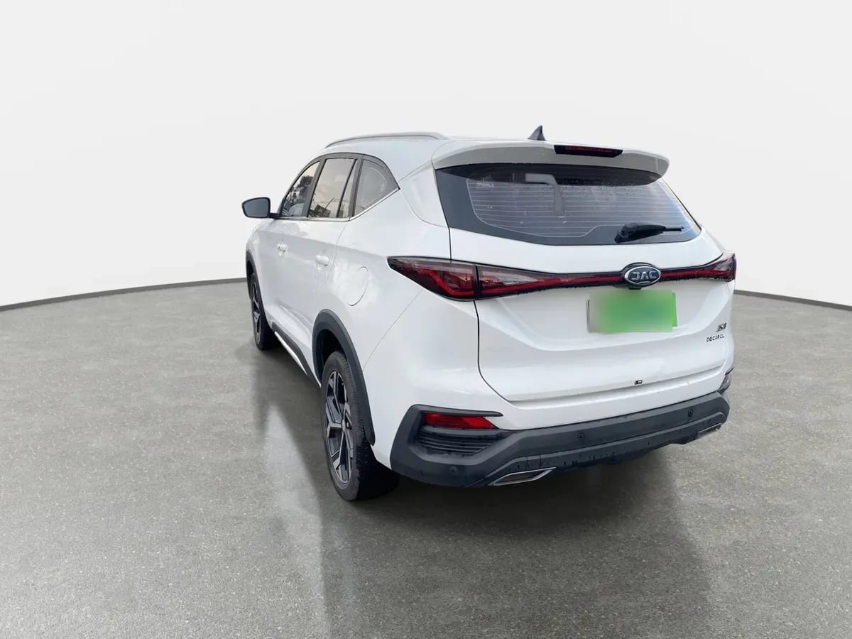 JAC Js8 1.5 Luxury Se 4x2 6mt 5p año 2024