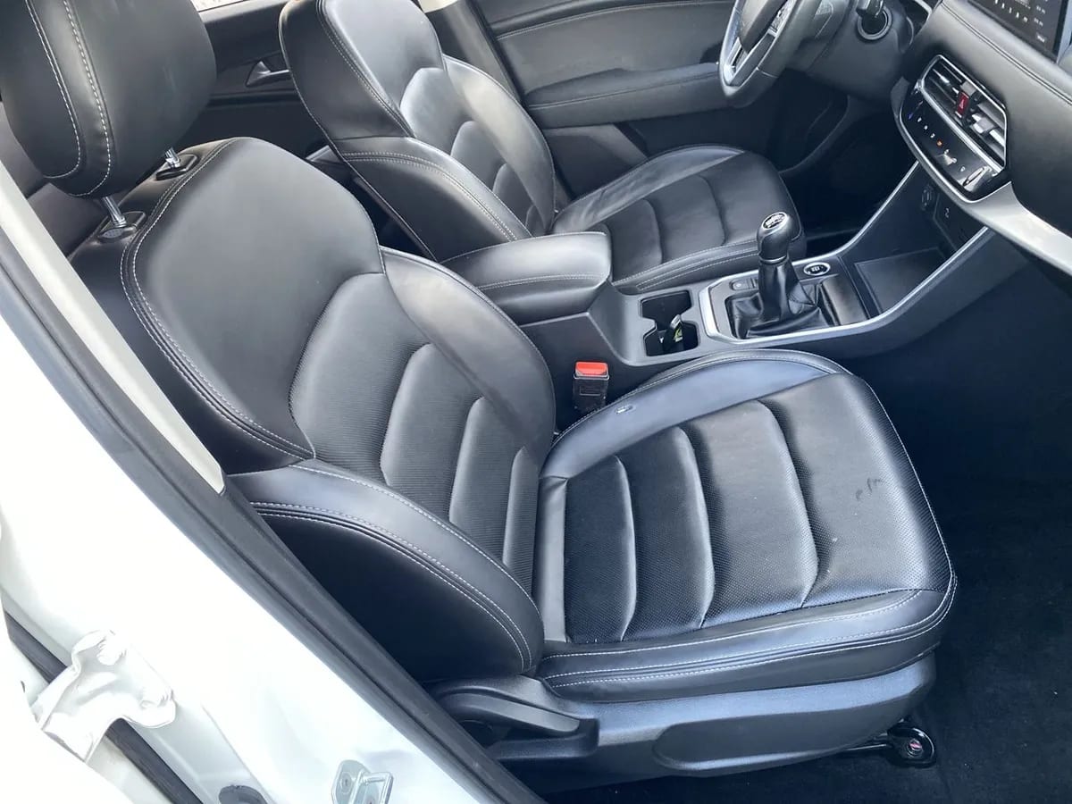 JAC Js8 1.5 Luxury Se 4x2 6mt 5p año 2024