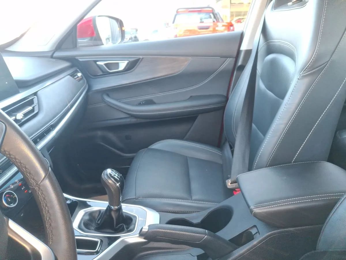 Chery Tiggo 3 Pro 1.5t Glx 4x2 Mt 5p año 2025