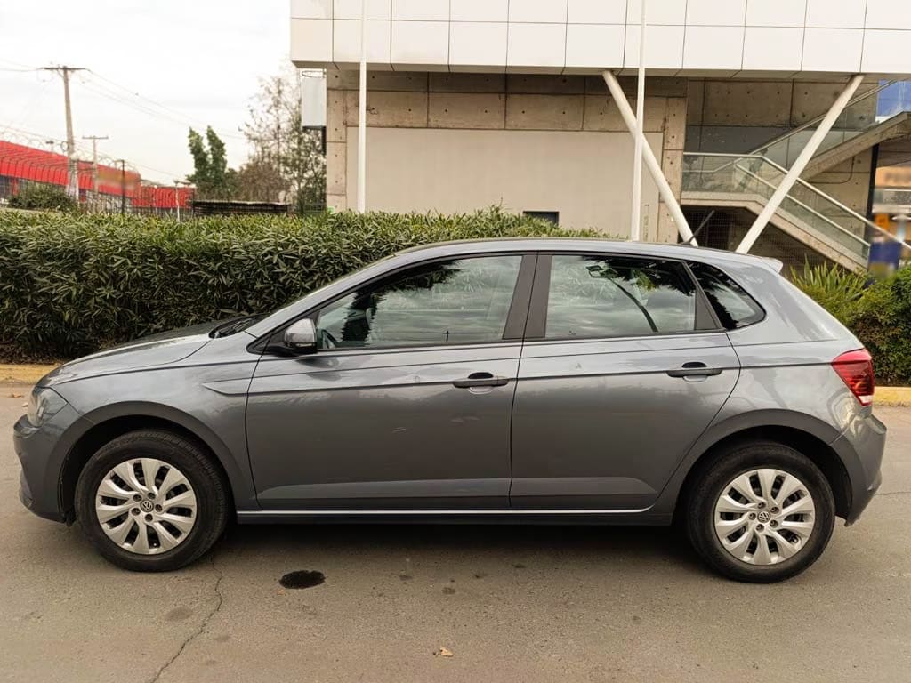 Volkswagen Polo Trendline 1.6 Mt año 2021