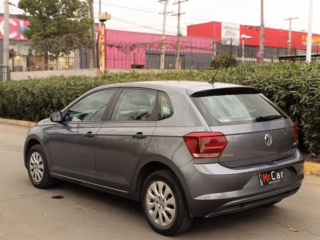 Volkswagen Polo Trendline 1.6 Mt año 2021