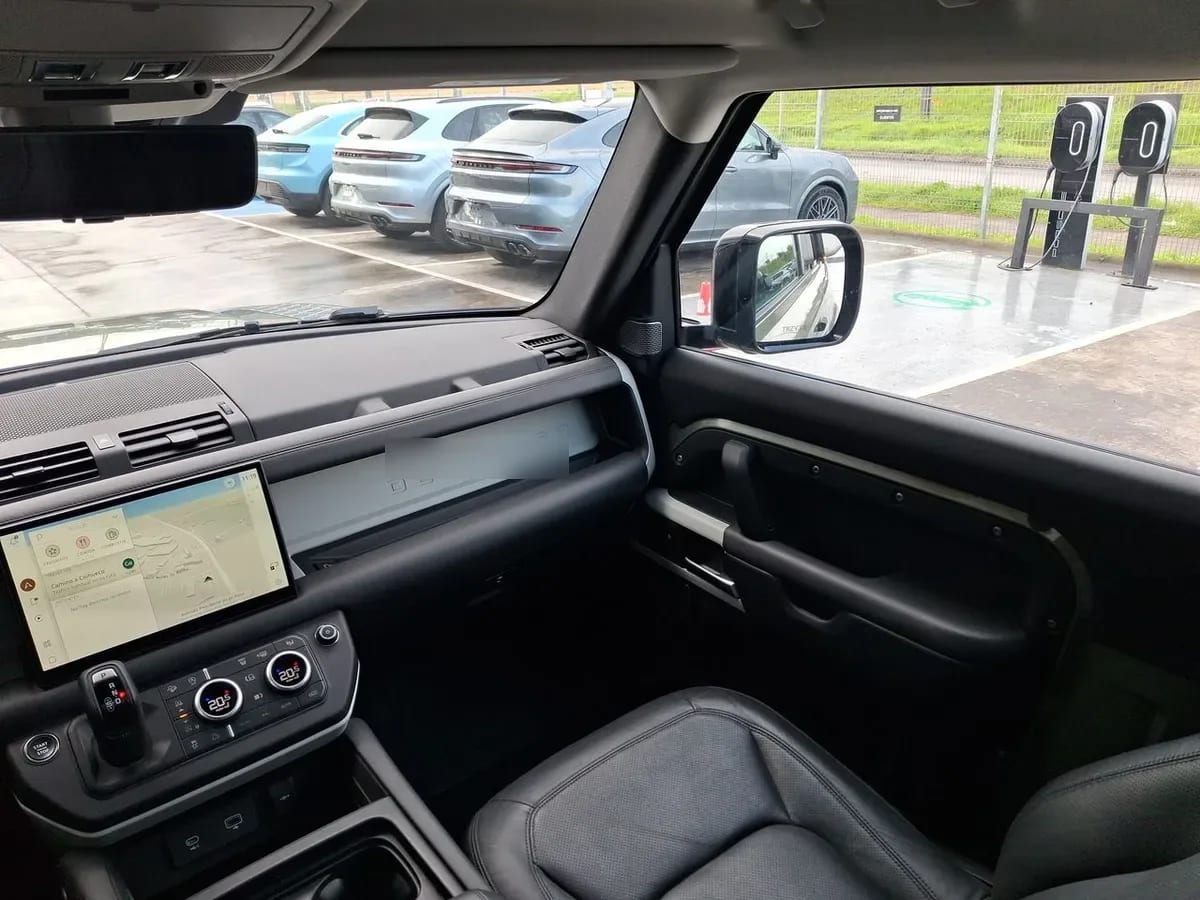 Land Rover Defender 3.0 90 Hse 4x4 At año 2025