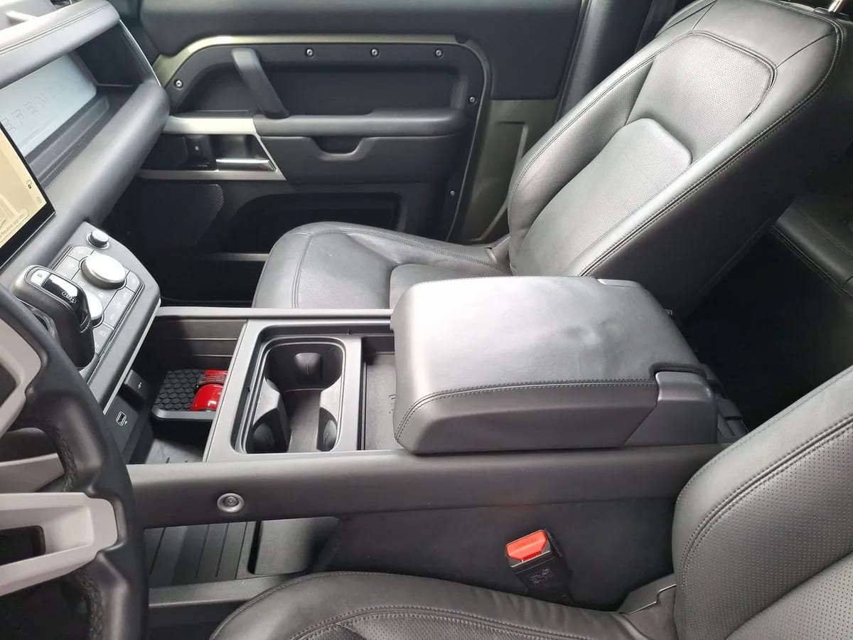 Land Rover Defender 3.0 90 Hse 4x4 At año 2025