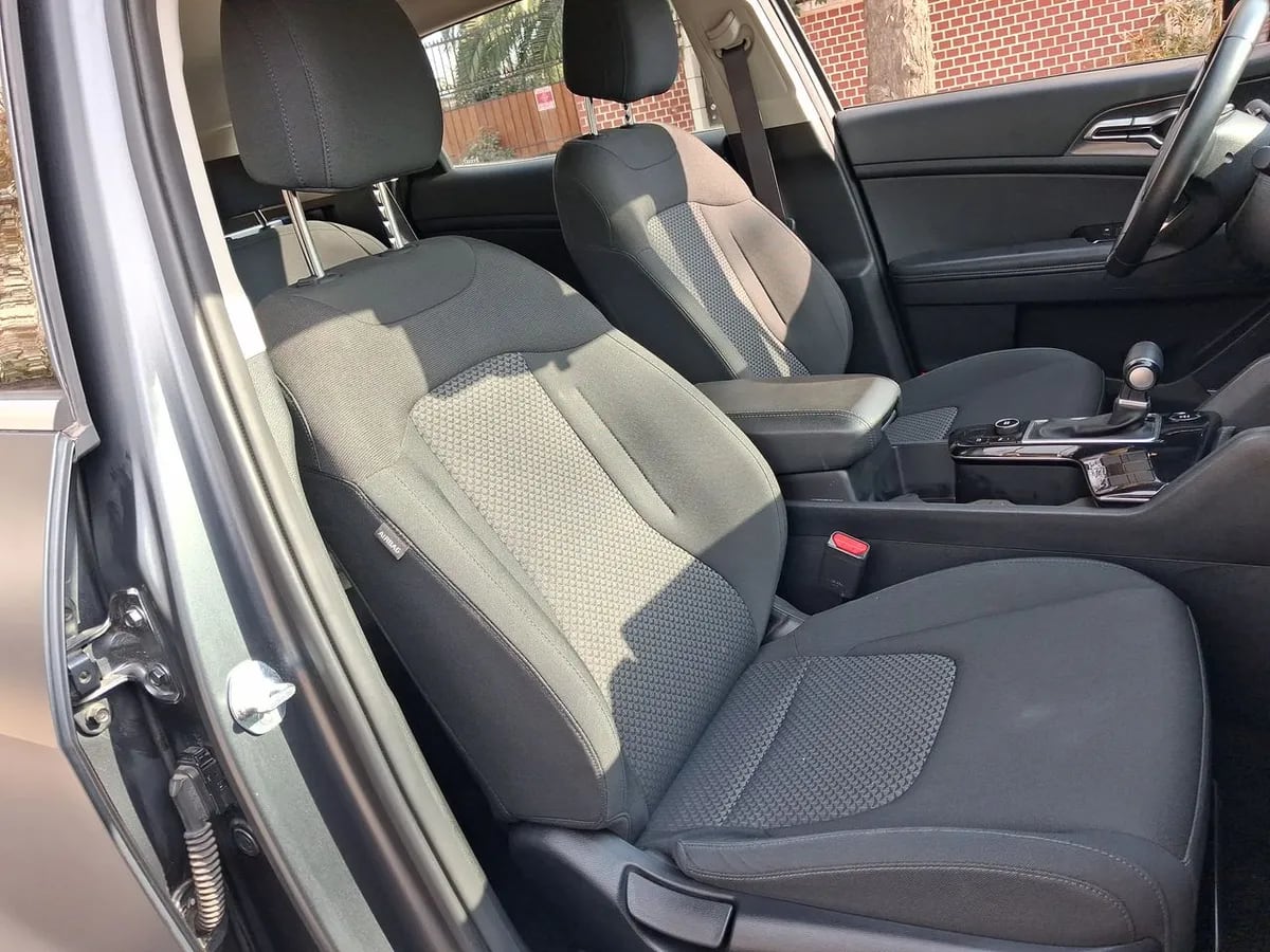 Kia Sportage 2.0 Ex Dies 2wd 8at 5p año 2025