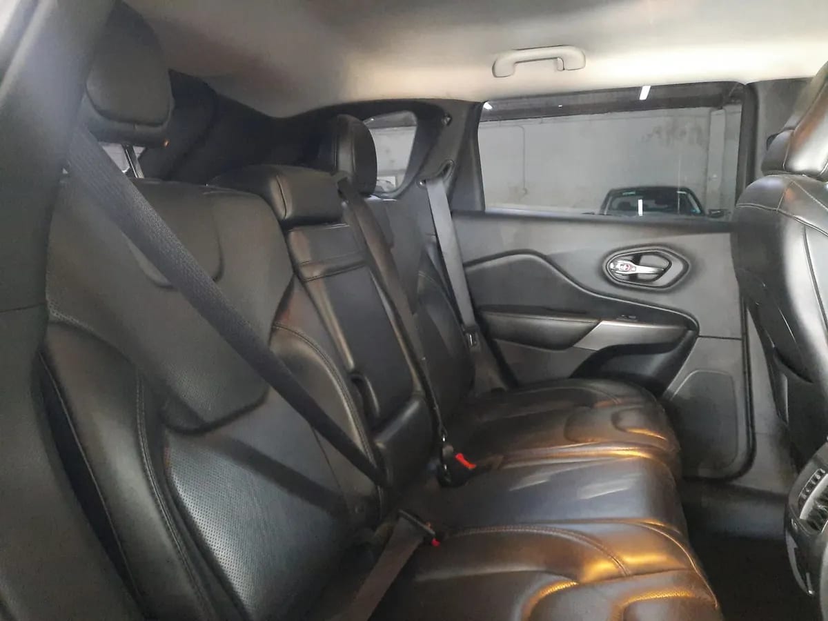Jeep Cherokee 2.4 Limited 4x4 At 5p año 2019