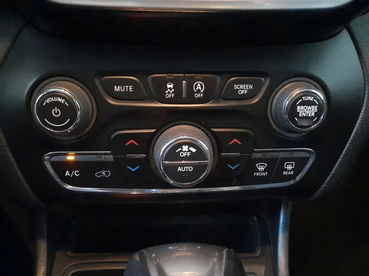 Jeep Cherokee 2.4 Limited 4x4 At 5p año 2019